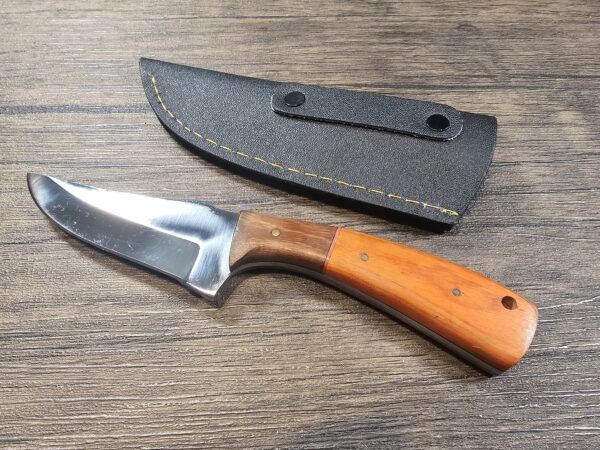Handmade 8" Stainless Steel Skinning Knife - Image 2